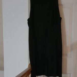Lou & Grey Black Sleeveless Dress With Built In Bra